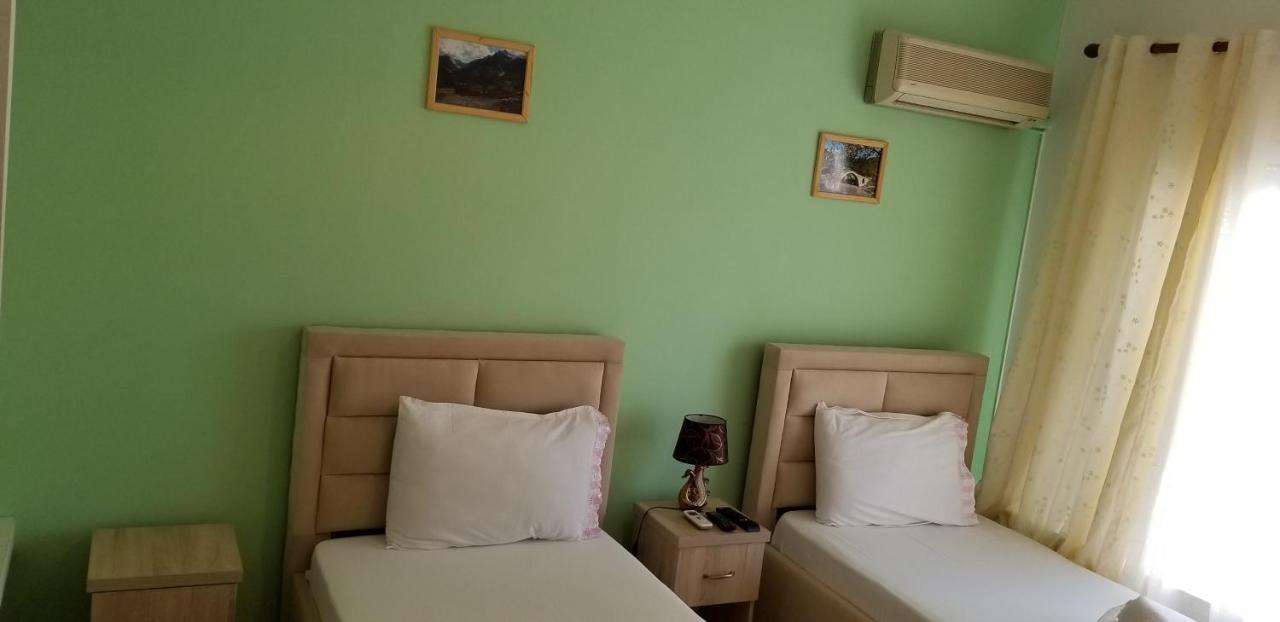 Keli Guest House& Rafting Adventures Përmet 外观 照片